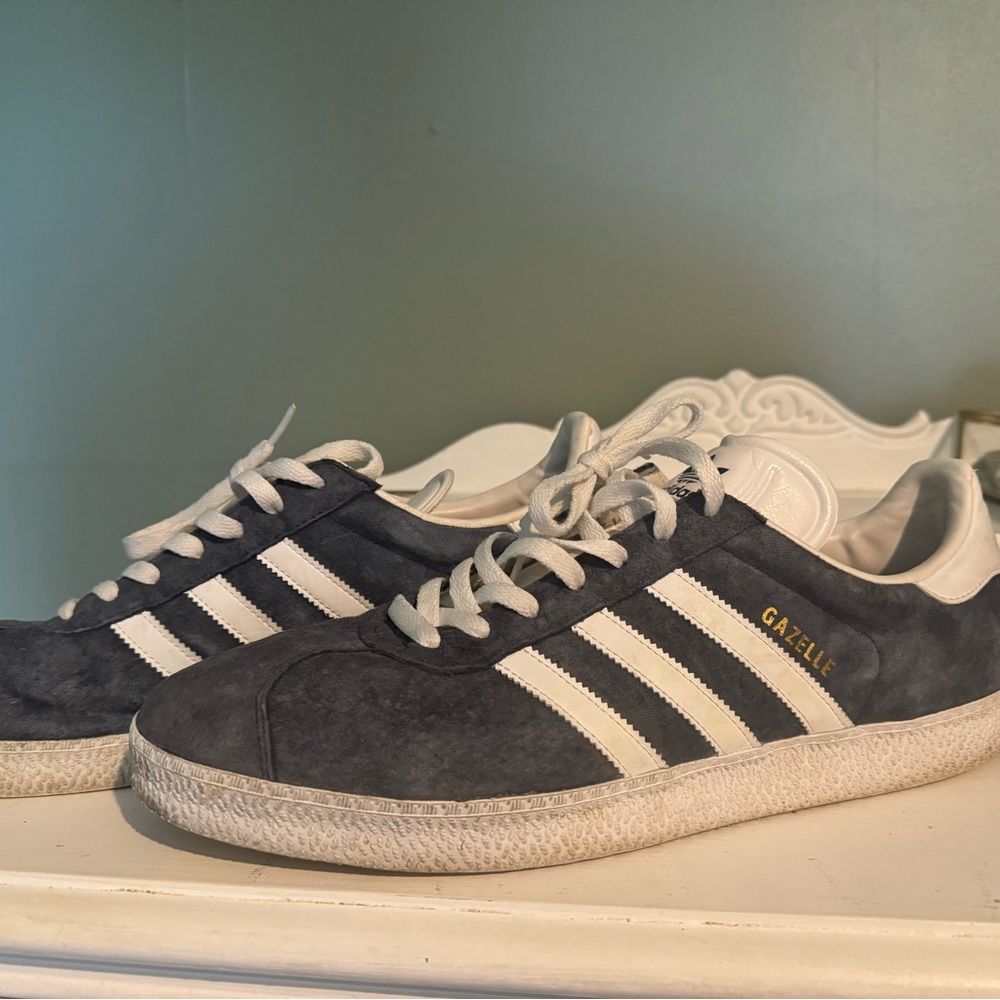 Rare Adidas Gazelle Men's Navy Blue Suede Sneakers